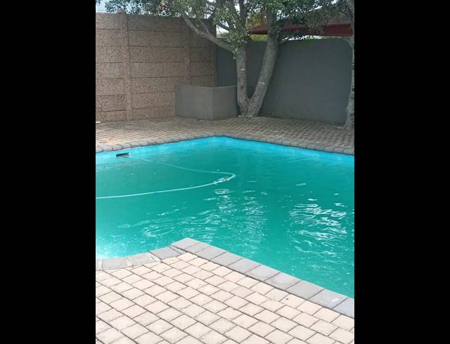 4 BEDROOM HOUSE FOR SALE IN WAVECREST